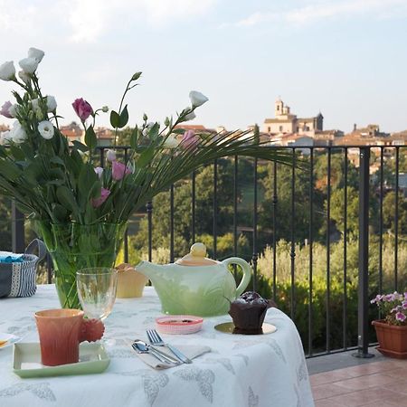 לינה וארוחת בוקר וטראלה Le Terrazze Di Casa Bonelli מראה חיצוני תמונה
