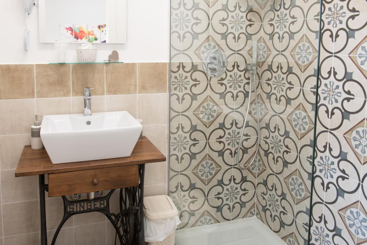 לינה וארוחת בוקר וטראלה Le Terrazze Di Casa Bonelli מראה חיצוני תמונה